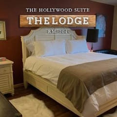 #204 LODGE Room - Hollywood Suite
