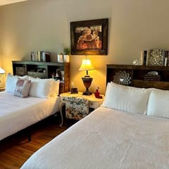 #103 LODGE Room - Once Upon a Time