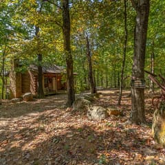 Cabin #7 - Snuggle Den