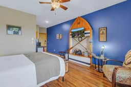 #108 LODGE Room - Fisherman's Rest