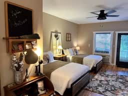 #112 LODGE Room - Lydia Schoolhouse