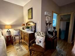 #102 LODGE Room -  Farmers Market