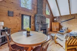 Cabin #1 - Fantasy Hideaway