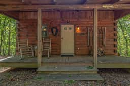 Cabin #7 - Snuggle Den