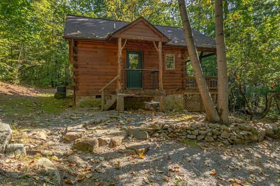 Cabin #5 - Love Nest - Image 1