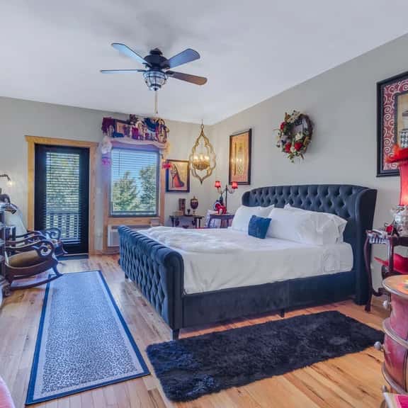 #101 LODGE Room - Southern Belle - Image 1