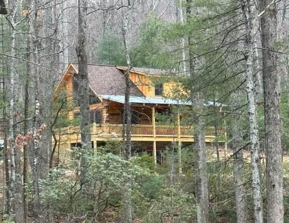 Happy Mountain Cabin