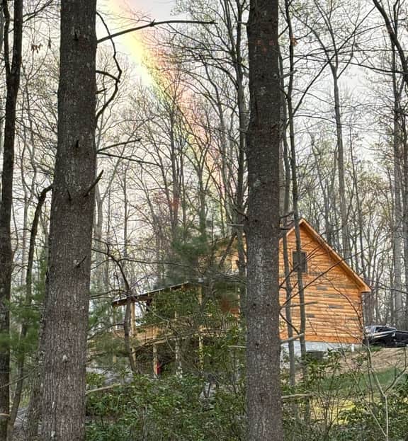 Happy Mountain Cabin