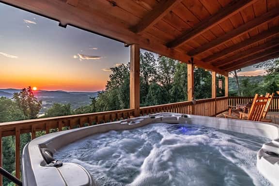 Mountainside Retreat - Image 4