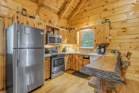 Cabin #3 - Honey Pot