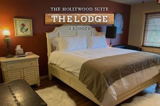 #204 LODGE Room - Hollywood Suite