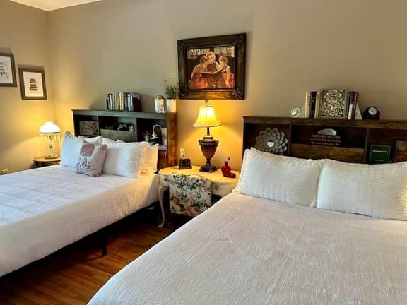 #103 LODGE Room - Once Upon a Time
