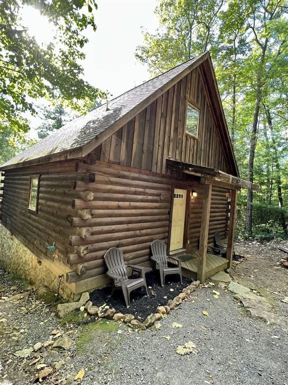 Cabin #1 - Fantasy Hideaway